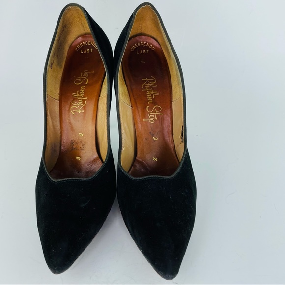 Vintage Rhythm Step Black Velvet Pumps -Size 6.5 - Picture 5 of 10